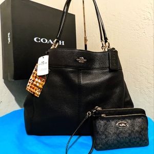 Coach 57545 Lexy Pebbled Hobo Shoulderbag Carryall with Double Zip Wristlet